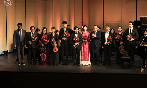 "Khát vọng mùa Xuân" - Chào mừng Đại hội Đảng toàn quốc lần thứ XIV